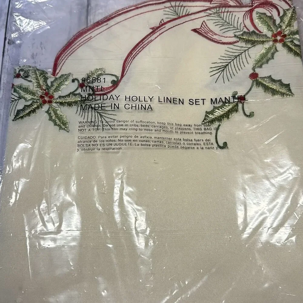 Holiday‎ Holly Linen Set Mantel Fire Place Cover Decor 70” Width